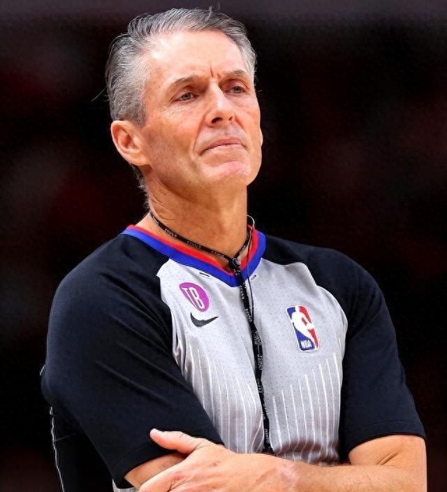 雷霆队夺得NBA总冠军！裁判福斯特被视为取胜关键，肖华最大输家