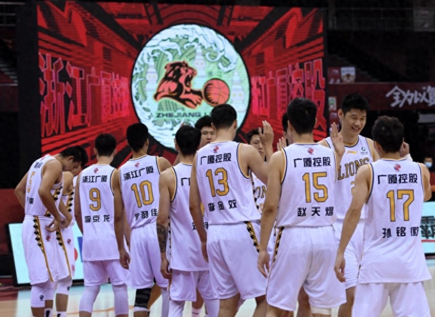 要将辽篮拉下马？广厦新阵容浮出水面，三少升级四巨头